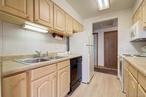 8428 Everett Way #D, Arvada, CO 80005 photo 10
