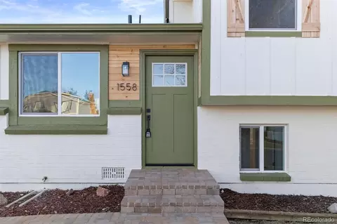 1558 S Laredo Ct, Aurora, CO 80017