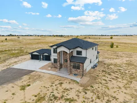 995 Pinehurst Ct, Bennett, CO 80102 photo 2