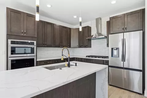 995 Pinehurst Ct, Bennett, CO 80102 photo 12
