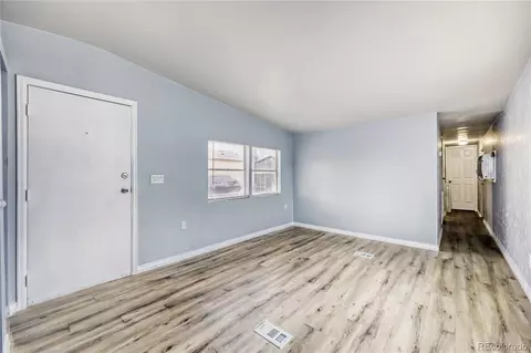 17041 E 16th Ave, Aurora, CO 80011 photo 2