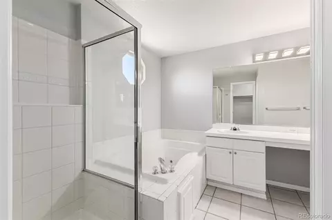 Bath - 4870 Quail Ct, Frederick, CO 80504 photo 3 of 4