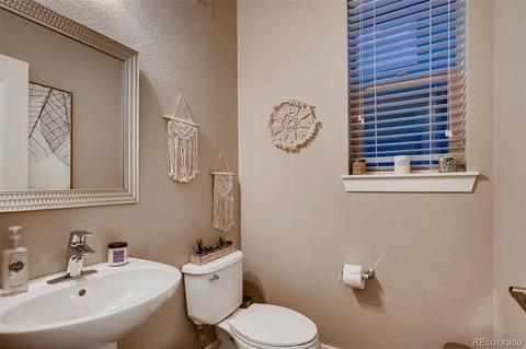 8688 E 54th Pl, Denver, CO 80238 photo 11