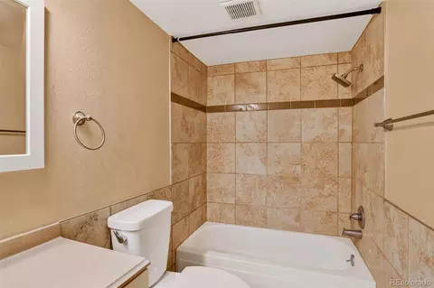Bath - 14652 E 2nd Ave #103, Aurora, CO 80011 photo 3 of 3