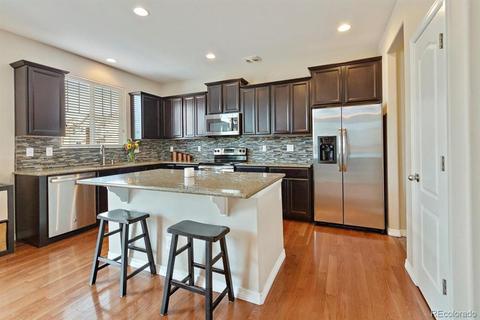 25935 E Maple Dr, Aurora, CO 80018 photo 2