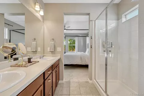 Bath - 27859 E 7th Pl, Aurora, CO 80018 photo 2 of 3