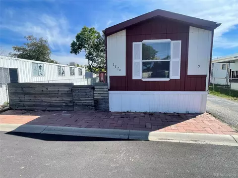 2820 Cascade Dr, Denver, CO 80260 photo 2