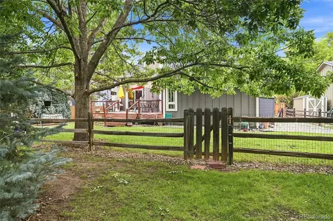 Exterior - 4877 S Everett St, Littleton, CO 80123 photo 6 of 11