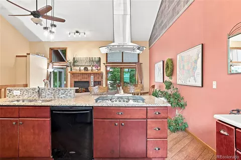 Kitchen - 4877 S Everett St, Littleton, CO 80123 photo 4 of 4