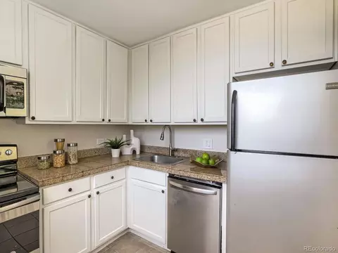 Kitchen - 1200 Vine St #4C, Denver, CO 80206 photo 3 of 3