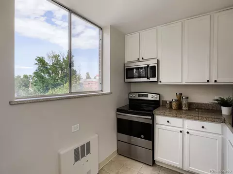 Kitchen - 1200 Vine St #4C, Denver, CO 80206 photo 2 of 3