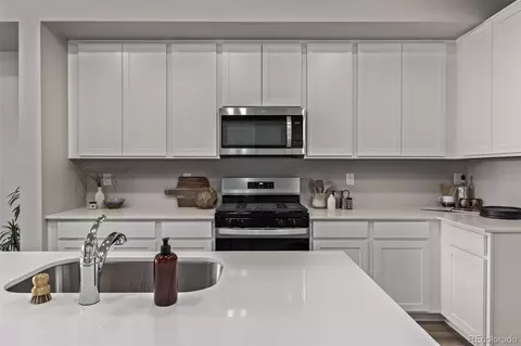 Kitchen - 2899 E 103rd Dr, Thornton, CO 80229 photo 3 of 5