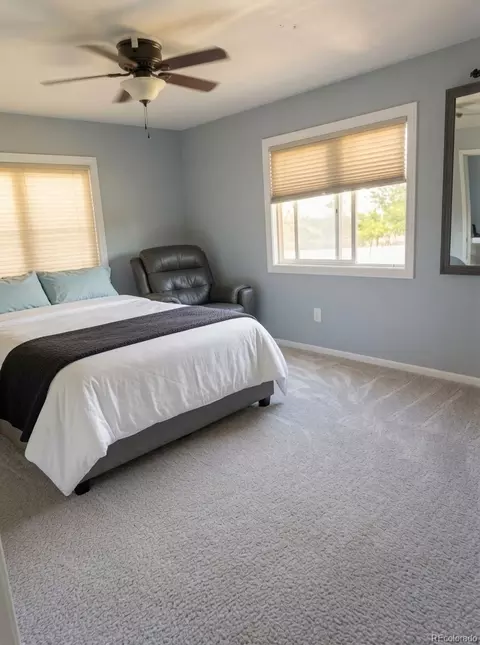 4211 E 100th Ave, Thornton, CO 80229 photo 2