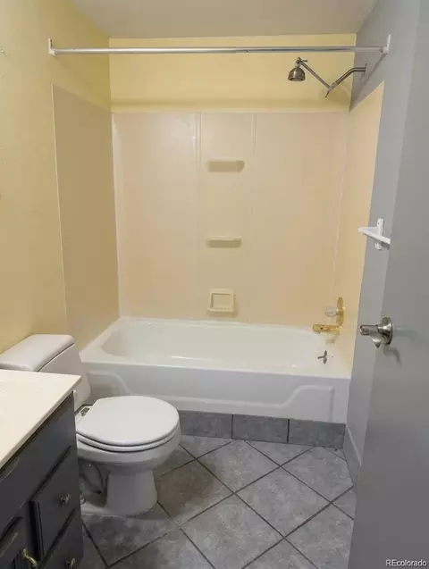 4211 E 100th Ave, Thornton, CO 80229 photo 7