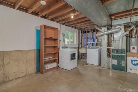 4864 Scranton Ct, Denver, CO 80239 photo 20