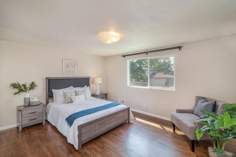 4864 Scranton Ct, Denver, CO 80239 photo 11