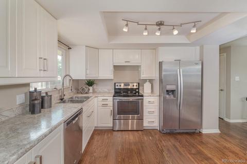 4864 Scranton Ct, Denver, CO 80239 photo 8
