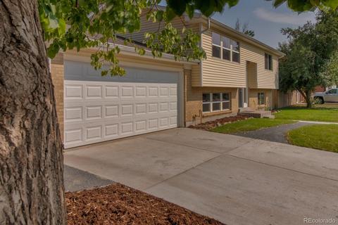 4864 Scranton Ct, Denver, CO 80239 photo 24