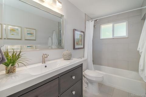 4864 Scranton Ct, Denver, CO 80239 photo 14