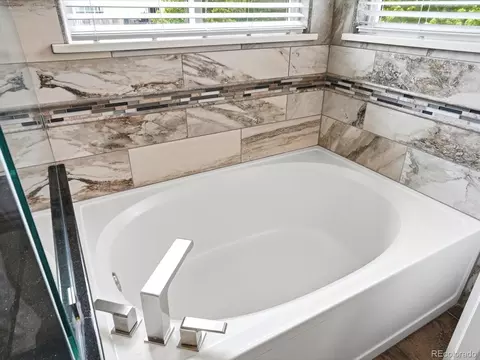 Bath - 18740 E Progress Ave, Centennial, CO 80015 photo 6 of 9