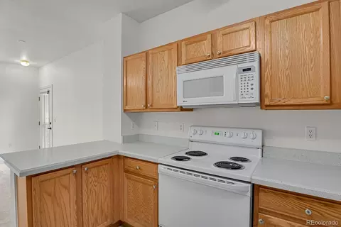 Kitchen - 18284 E Floyd Ave #A, Aurora, CO 80013 photo 3 of 3