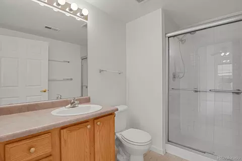 Bath - 18284 E Floyd Ave #A, Aurora, CO 80013 photo 3 of 3