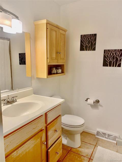 7639 E Amherst Ave, Denver, CO 80231 photo 27