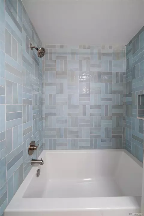 Bath - 4658 Euclid Ave, Centennial, CO 80121 photo 3 of 4