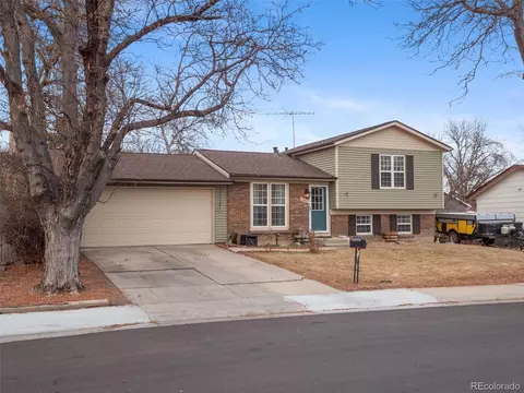 Exterior - 16443 E Adriatic Pl, Aurora, CO 80013 photo 2 of 7