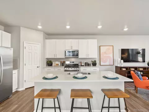 751 N Shawnee St, Aurora, CO 80018 photo 2
