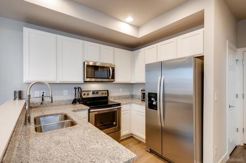 16291 E Warner Pl, Denver, CO 80239 photo 9