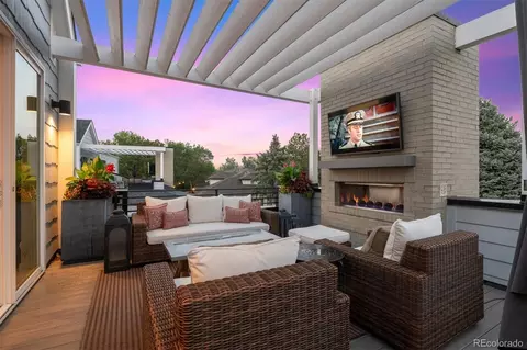 888 S Valentia St #104, Denver, CO 80247