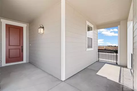 Exterior - 47409 Magnolia Ave, Bennett, CO 80102 photo 3 of 6
