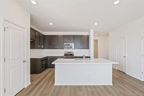 Kitchen - 47409 Magnolia Ave, Bennett, CO 80102 photo 2 of 4
