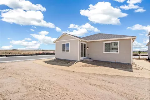 Exterior - 47409 Magnolia Ave, Bennett, CO 80102 photo 5 of 6