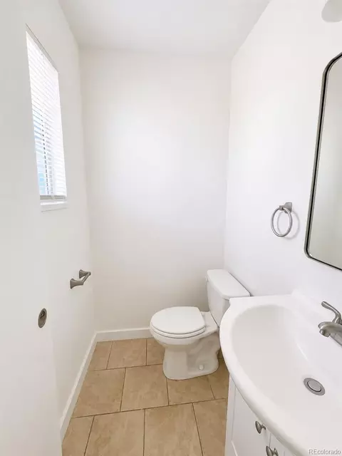 Bath - 14563 E 11th Ave, Aurora, CO 80011 photo 1 of 3