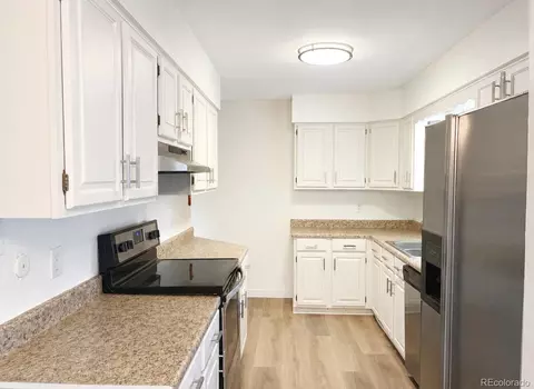 Kitchen - 14563 E 11th Ave, Aurora, CO 80011 photo 2 of 2