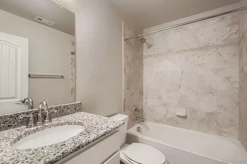 Bath - 993 Ouzel Falls Rd, Windsor, CO 80550 photo 5 of 5