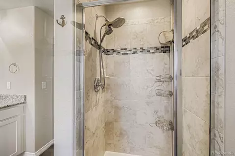 Bath - 993 Ouzel Falls Rd, Windsor, CO 80550 photo 3 of 5