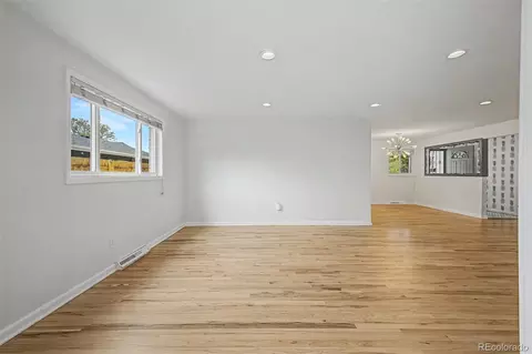 Living - 520 Iola St, Aurora, CO 80010 photo 4 of 6