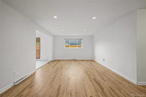 Living - 520 Iola St, Aurora, CO 80010 photo 5 of 6