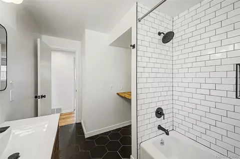 Bath - 520 Iola St, Aurora, CO 80010 photo 3 of 3