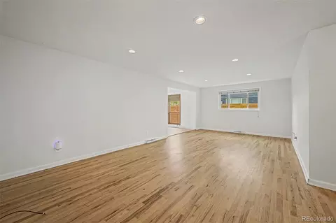 Living - 520 Iola St, Aurora, CO 80010 photo 2 of 6