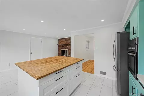 Kitchen - 520 Iola St, Aurora, CO 80010 photo 3 of 4