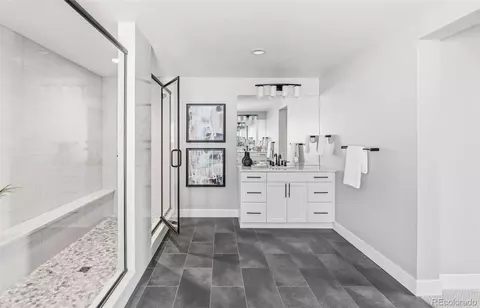 Bath - 9807 E 63rd Ave, Denver, CO 80238 photo 3 of 7