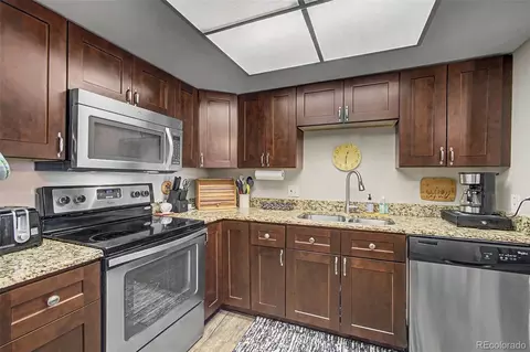 14390 E Marina Dr #208, Aurora, CO 80014