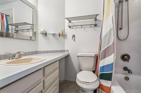 Bath - 6777 Taft Cir, Arvada, CO 80004 photo 5 of 6