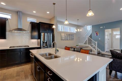 9389 E 57th Pl, Denver, CO 80238 photo 4