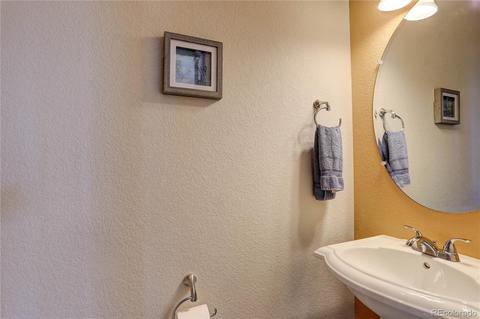 9389 E 57th Pl, Denver, CO 80238 photo 17