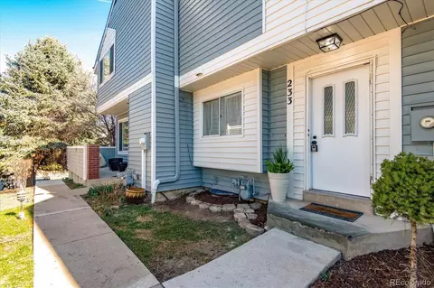 233 S Nome St, Aurora, CO 80012